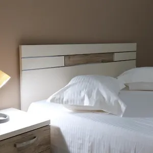Hotel &