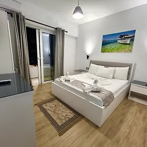 Hotel Real, Sarandë